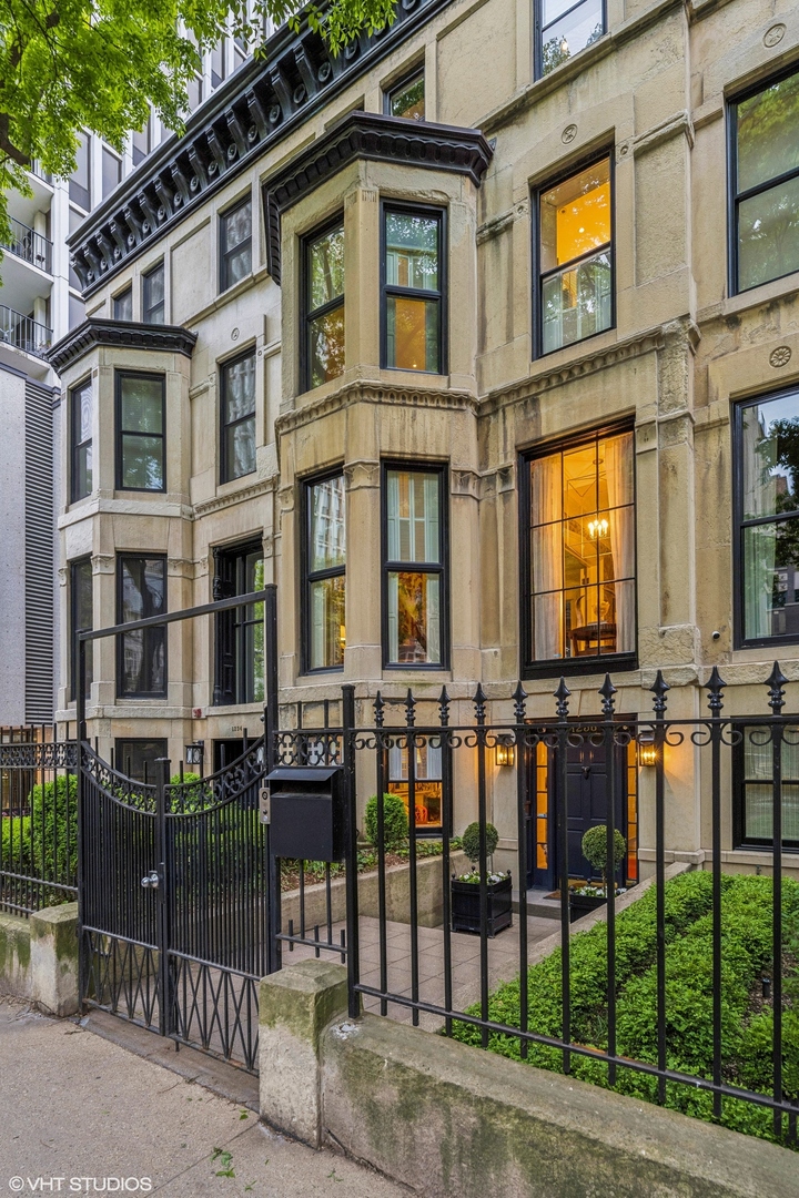 1236 N STATE Parkway