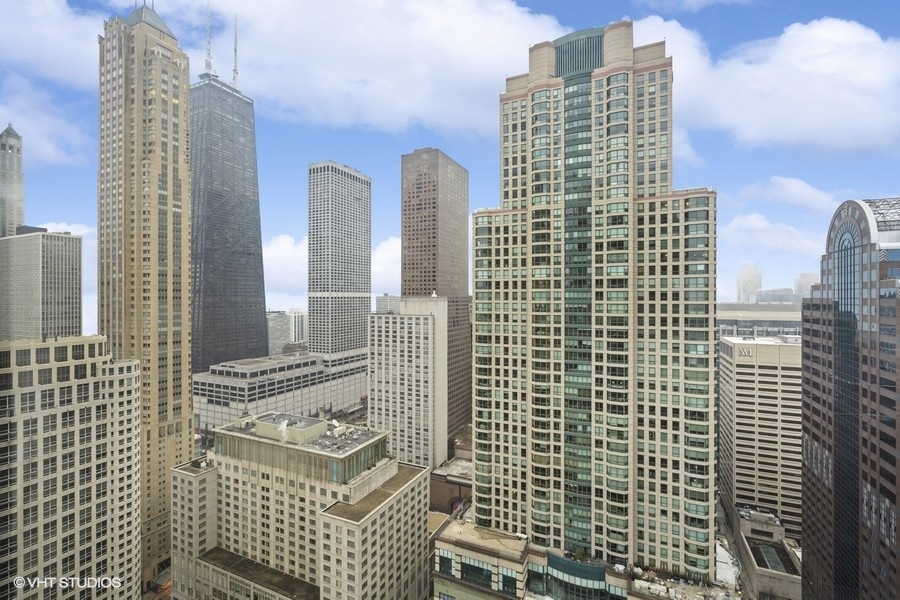 30 E HURON Street Unit: 4301