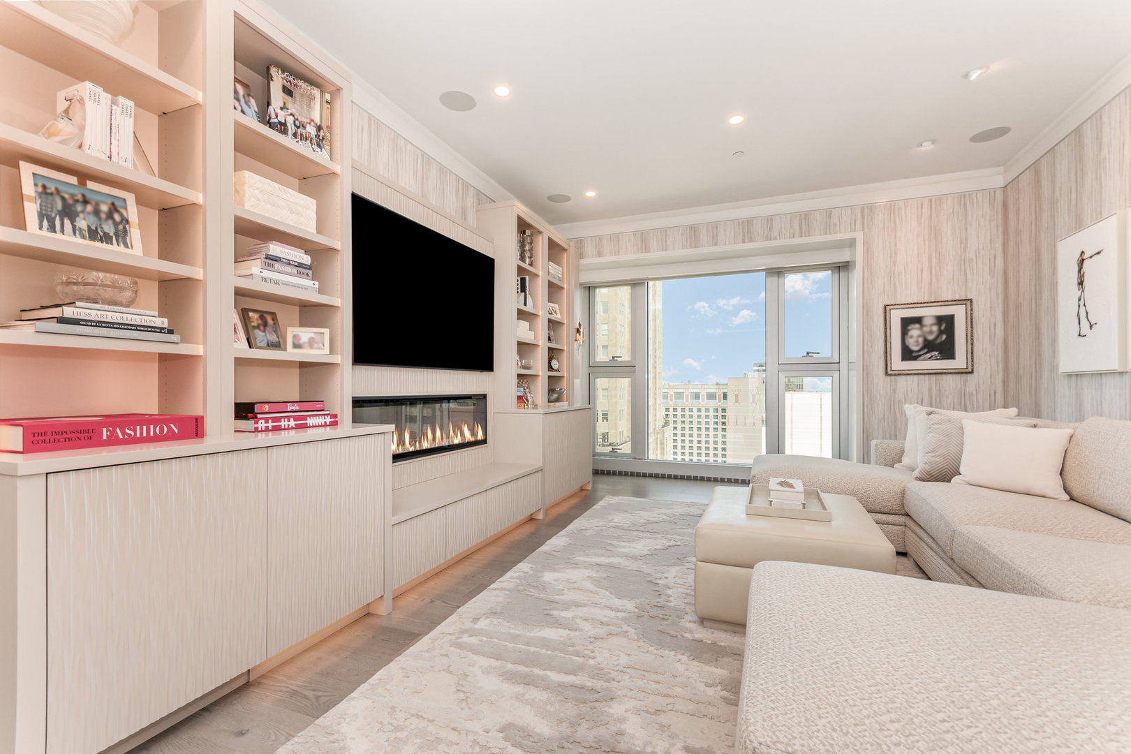 77 E Walton Street Unit: 21C