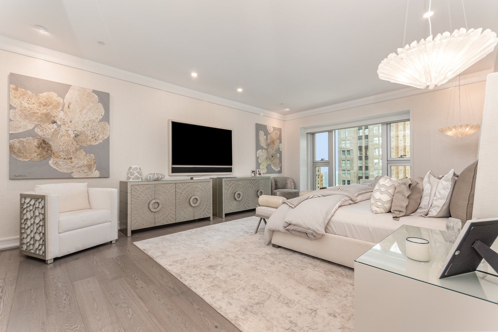 77 E Walton Street Unit: 21C