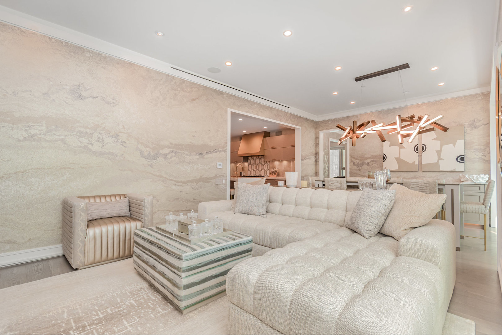 77 E Walton Street Unit: 21C