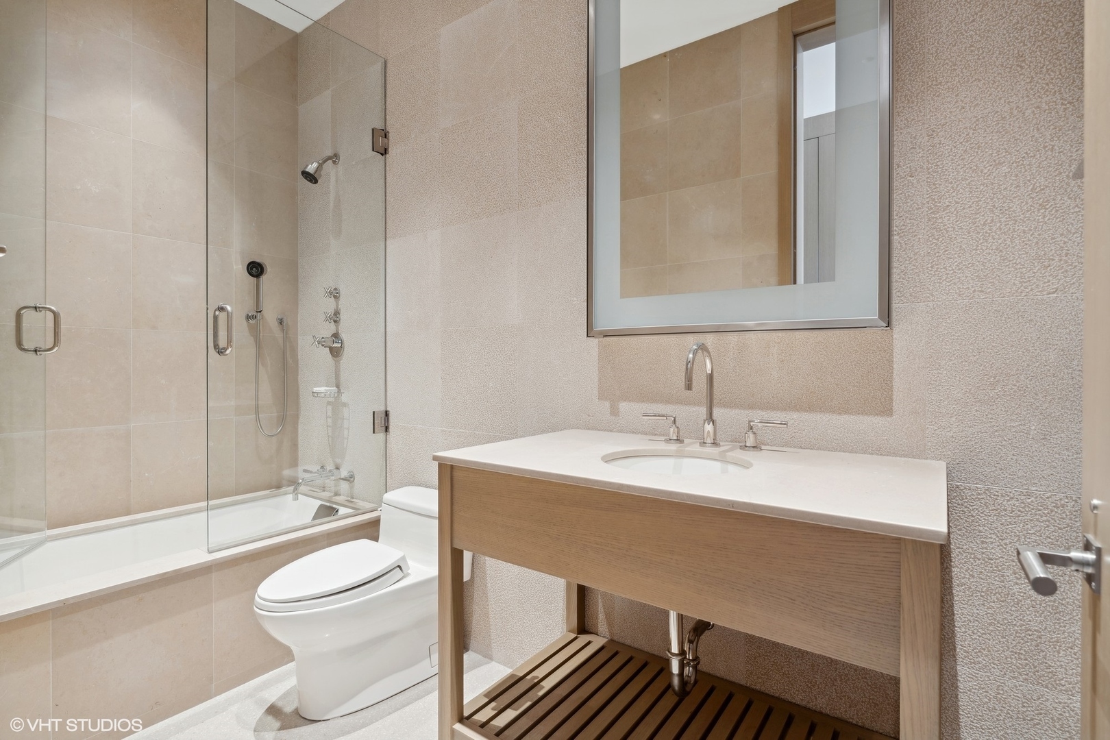 55 E Erie Street Unit: 5201
