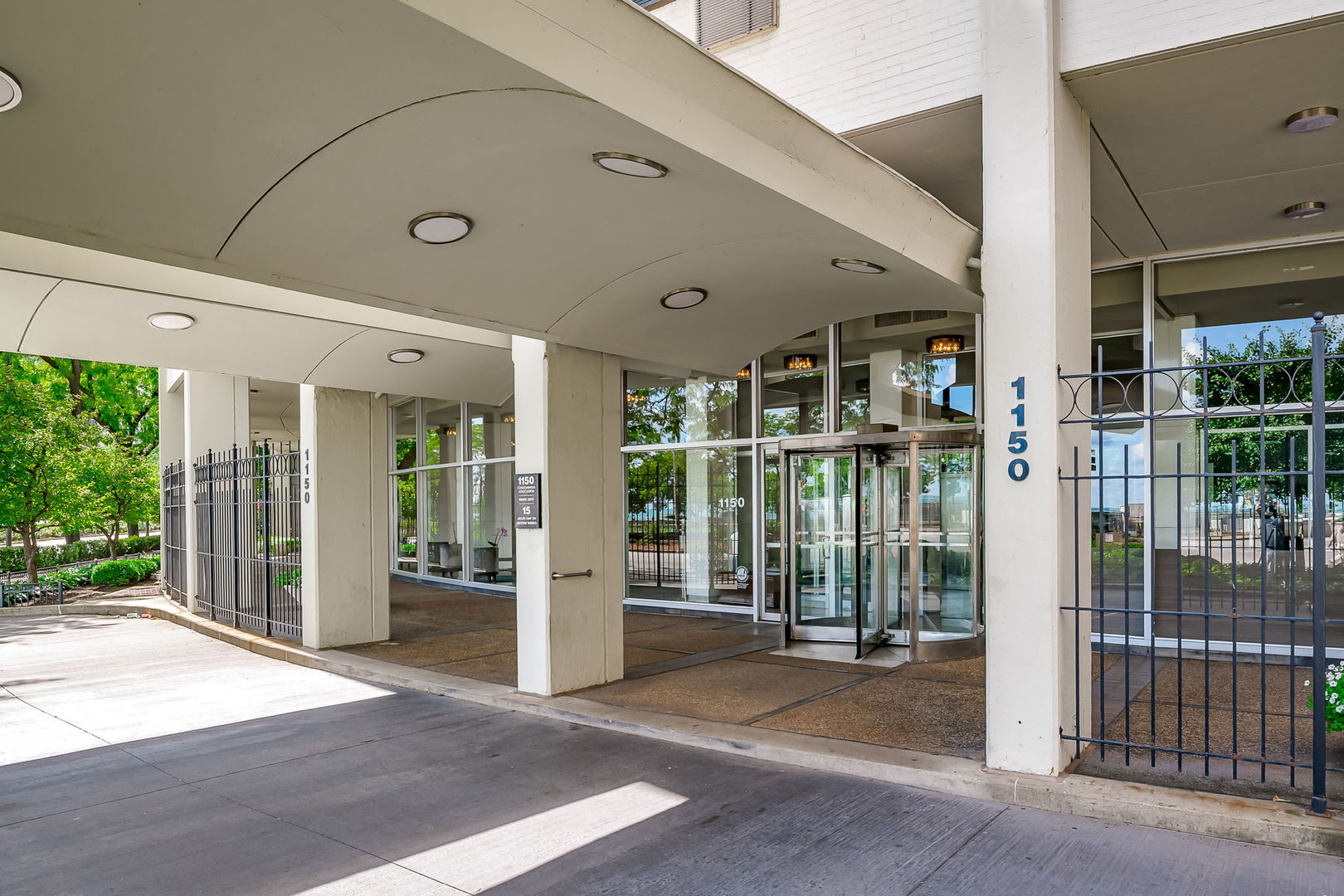 1150 N Lake Shore Drive Unit: 20E