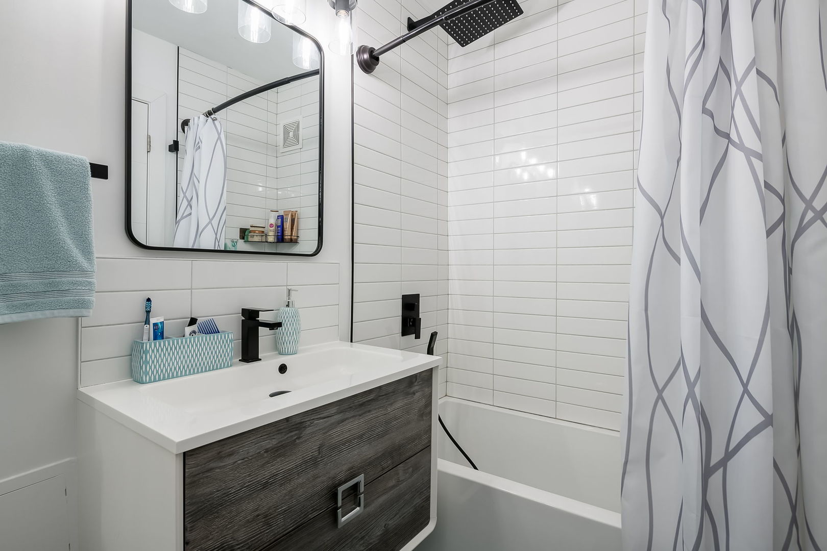 1150 N Lake Shore Drive Unit: 20E