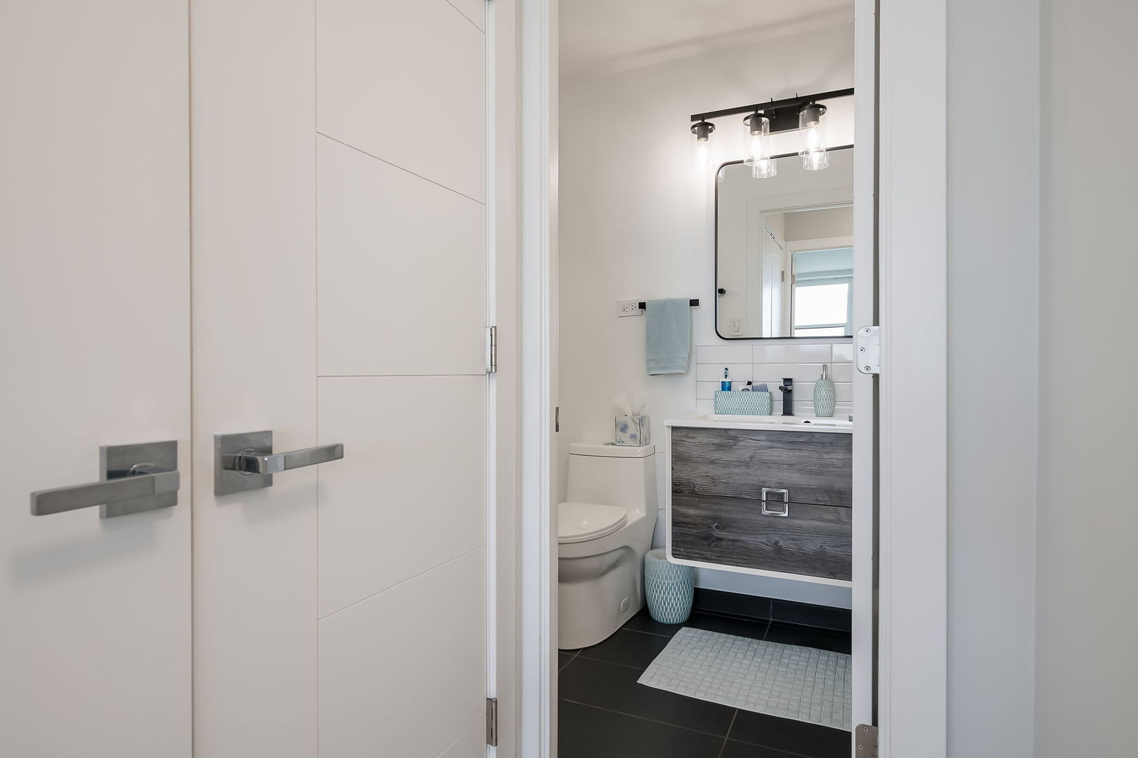 1150 N Lake Shore Drive Unit: 20E