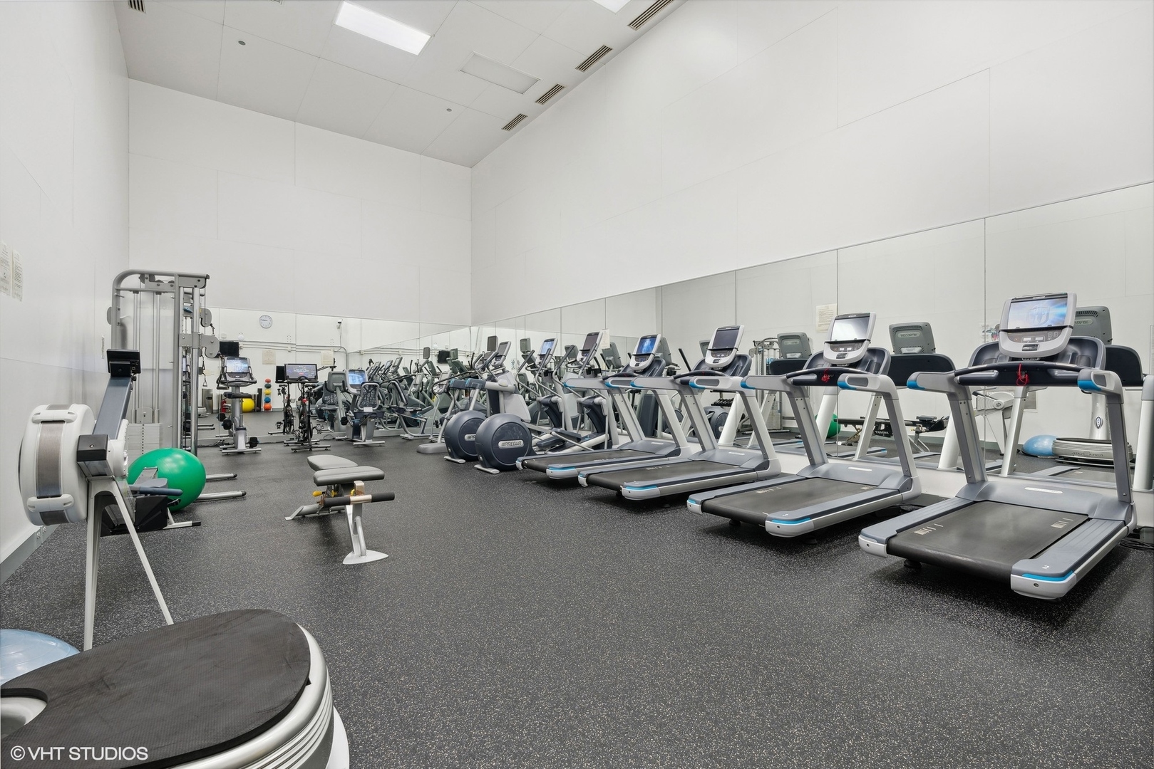 161 E Chicago Avenue Unit: 43G