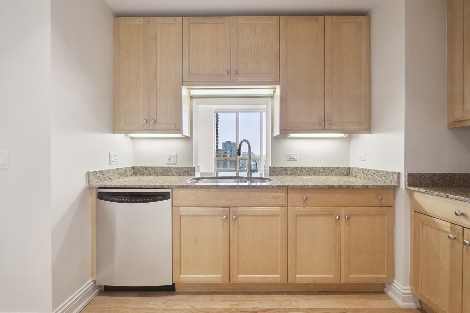 55 E ERIE Street Unit: 2506