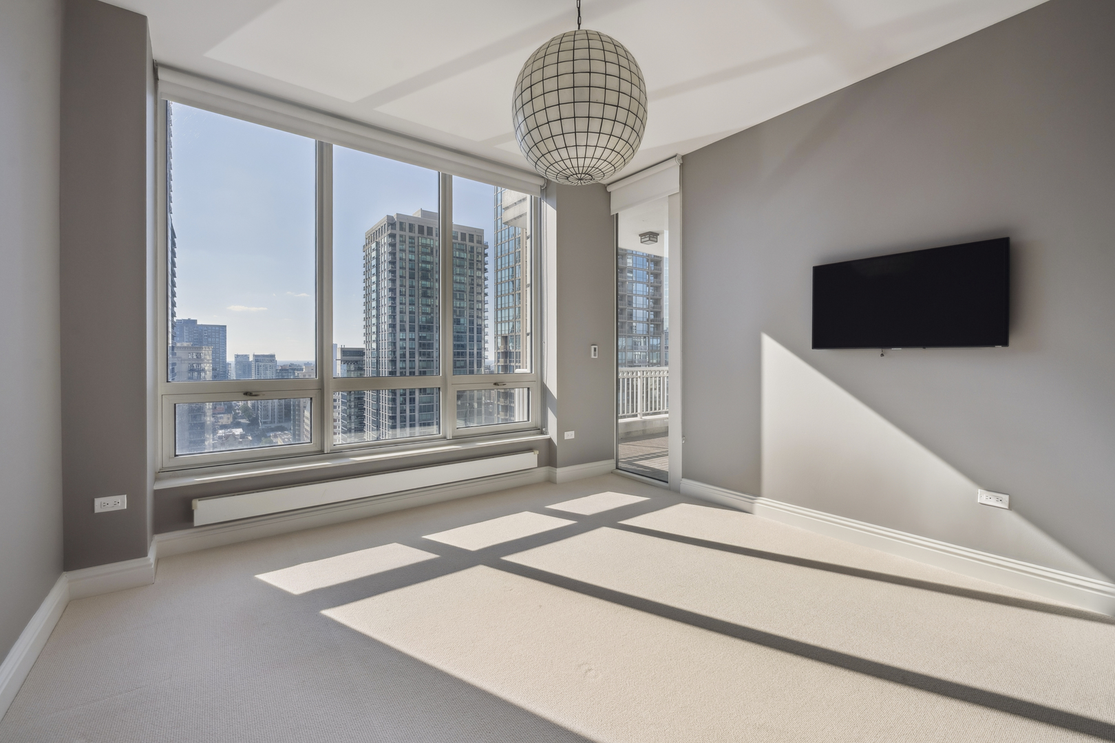 55 E ERIE Street Unit: 2506