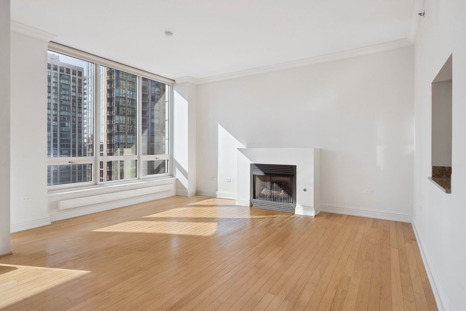 55 E ERIE Street Unit: 2506