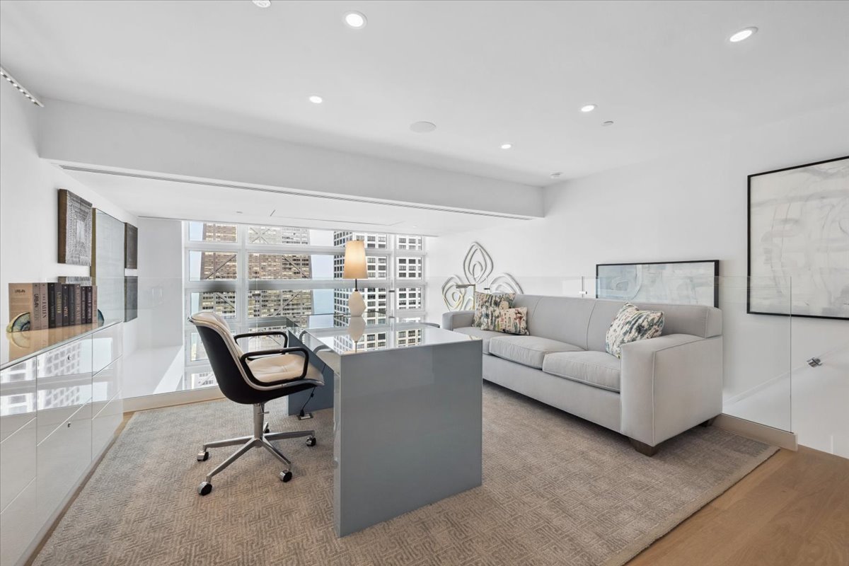 161 E Chicago Avenue Unit: 58K2