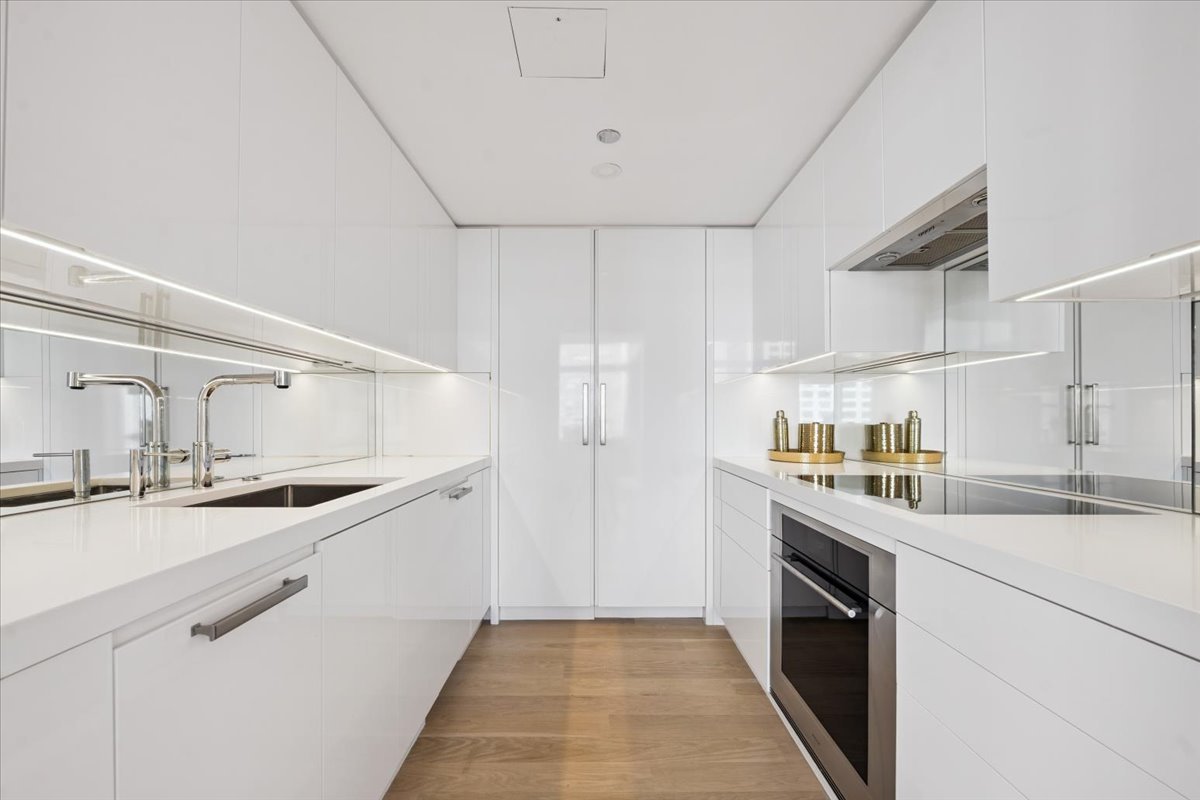 161 E Chicago Avenue Unit: 58K2