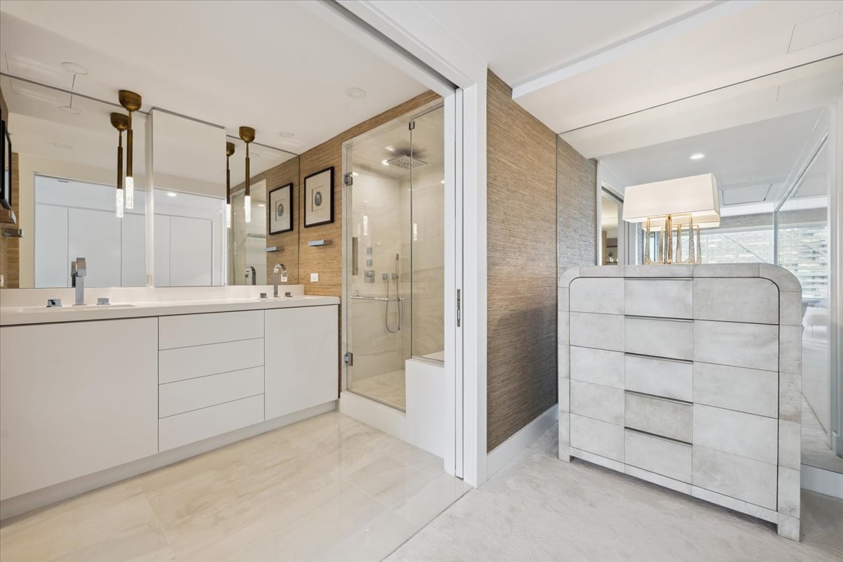 161 E Chicago Avenue Unit: 58K2
