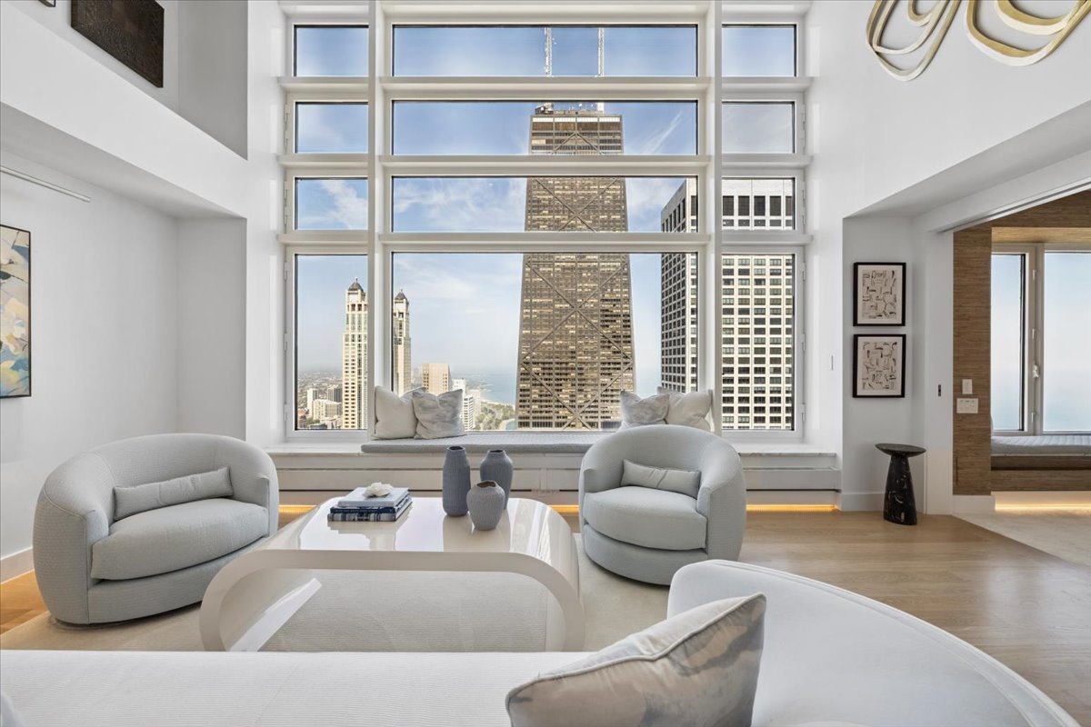 161 E Chicago Avenue Unit: 58K2