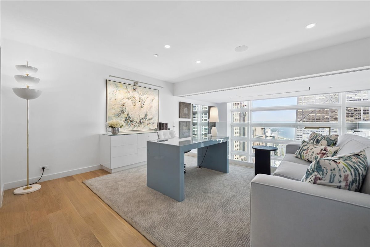 161 E Chicago Avenue Unit: 58K2