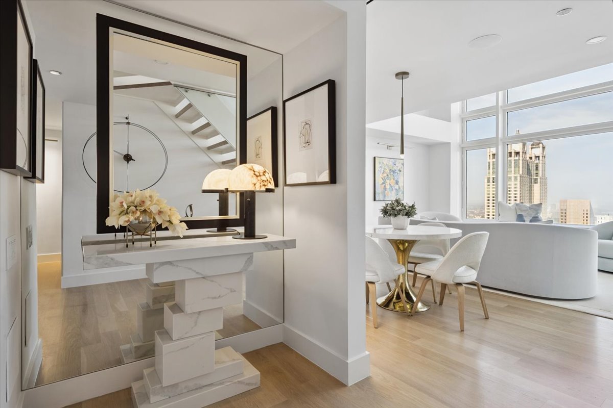 161 E Chicago Avenue Unit: 58K2