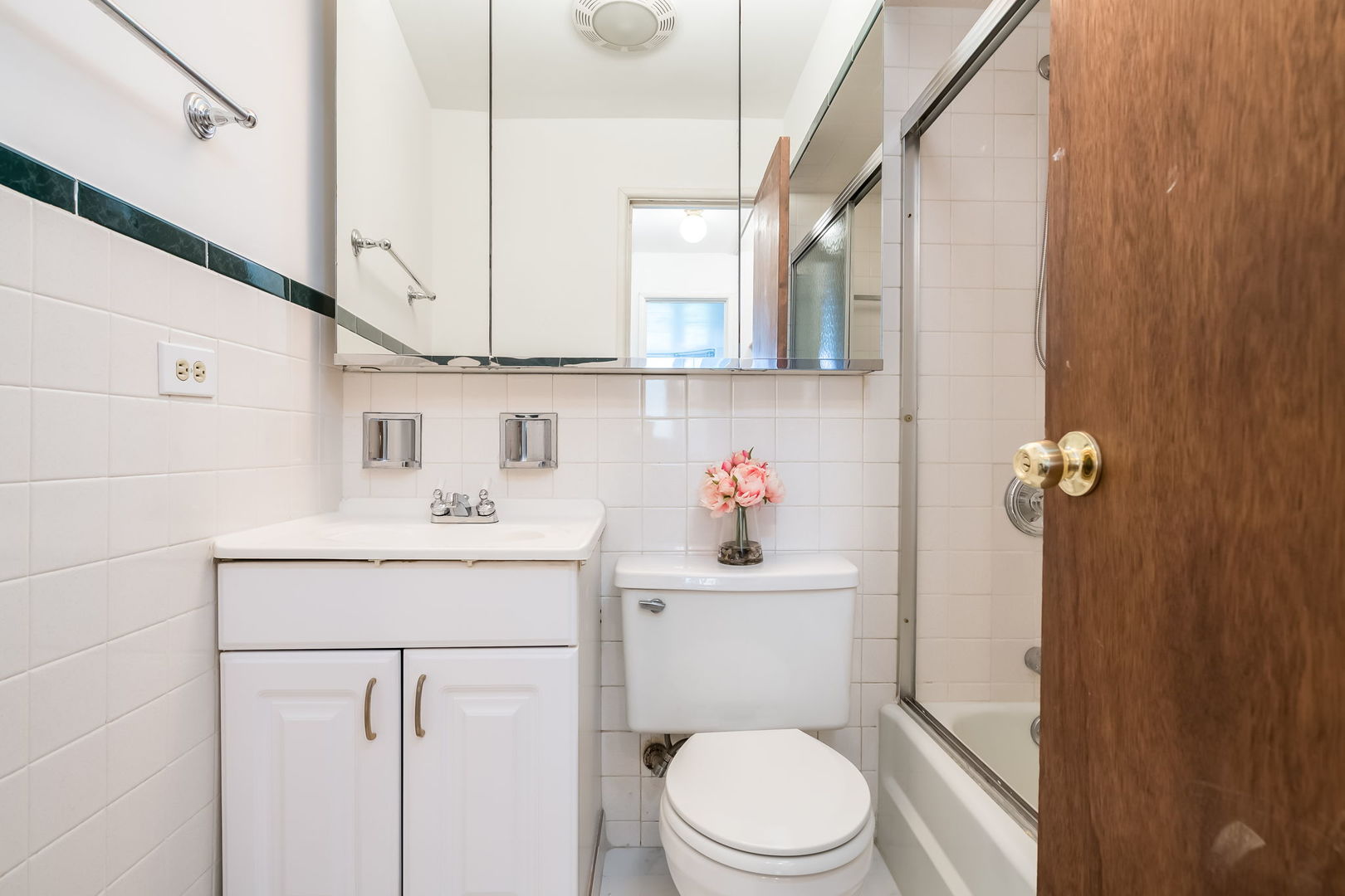 5510 LINCOLN Avenue Unit: 101