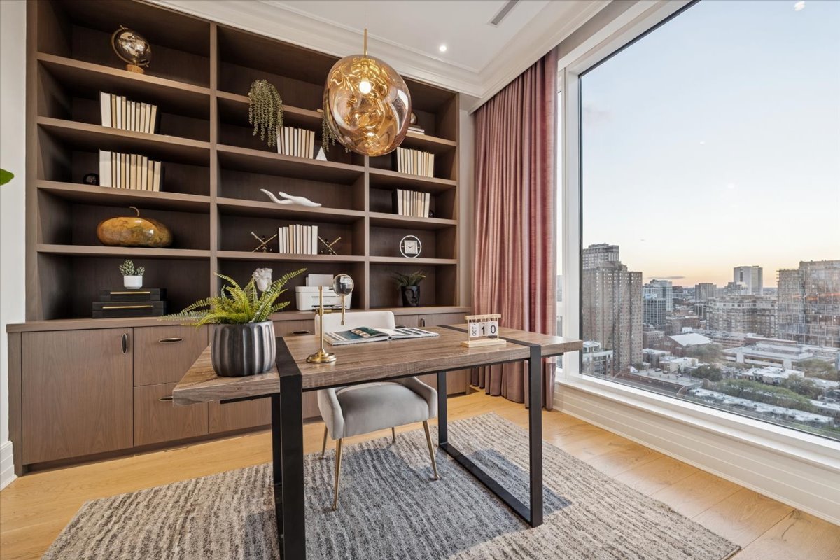 9 W Walton Street Unit: 2202