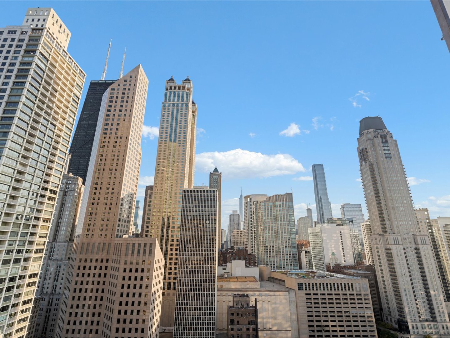 100 E Bellevue Place Unit: 30C