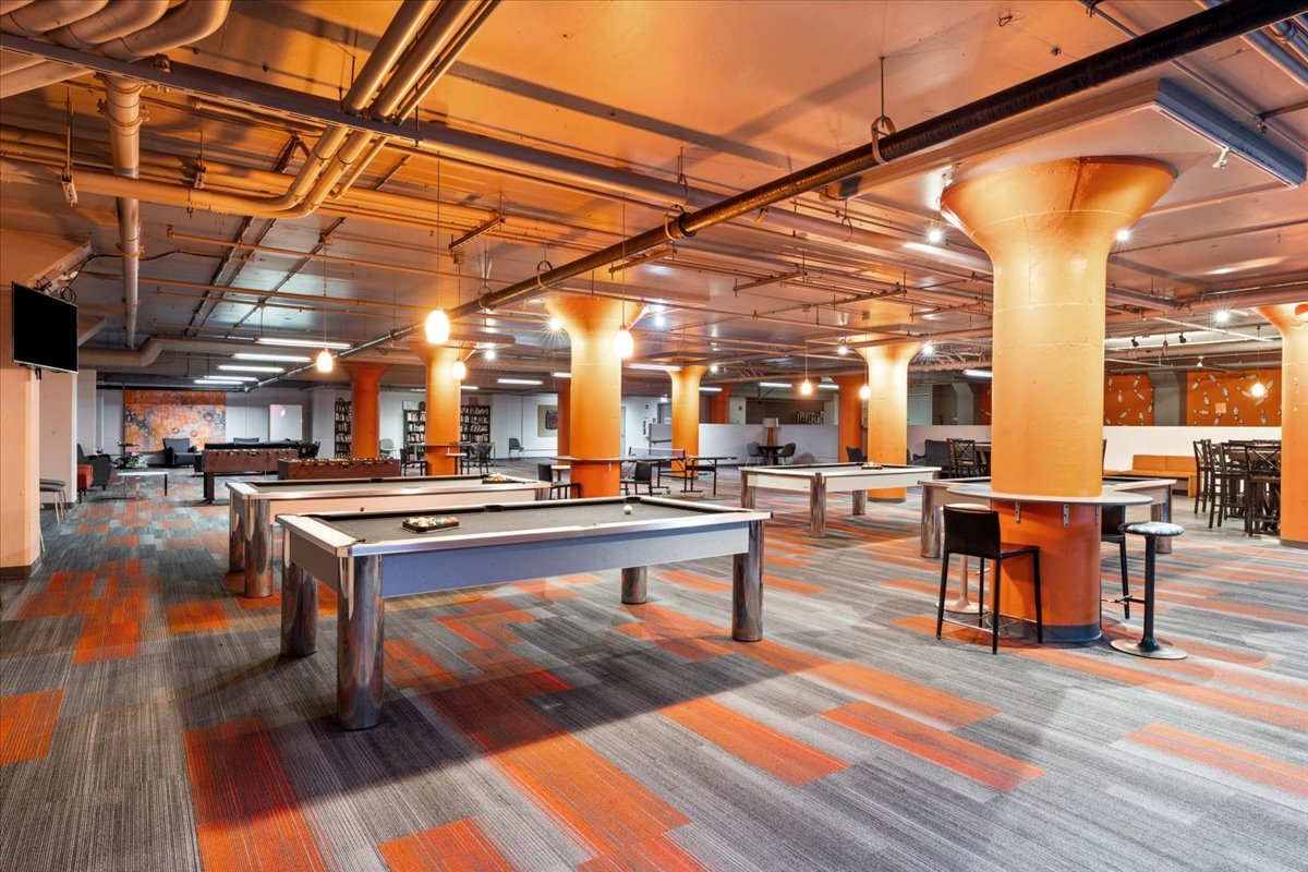 565 W Quincy Street Unit: 1202