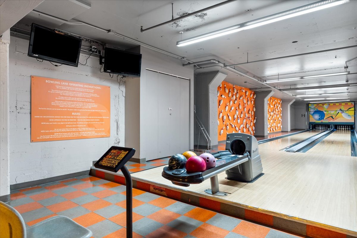 565 W Quincy Street Unit: 1202