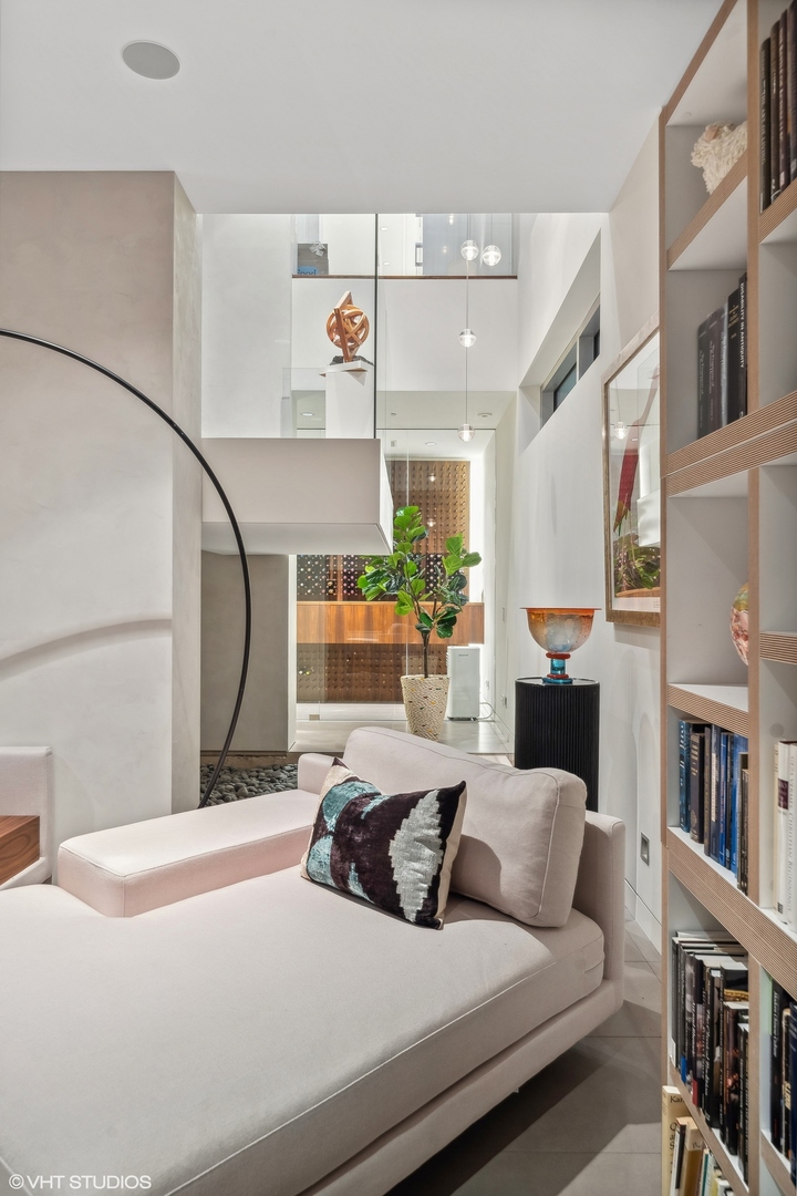 1837 N Fremont Street