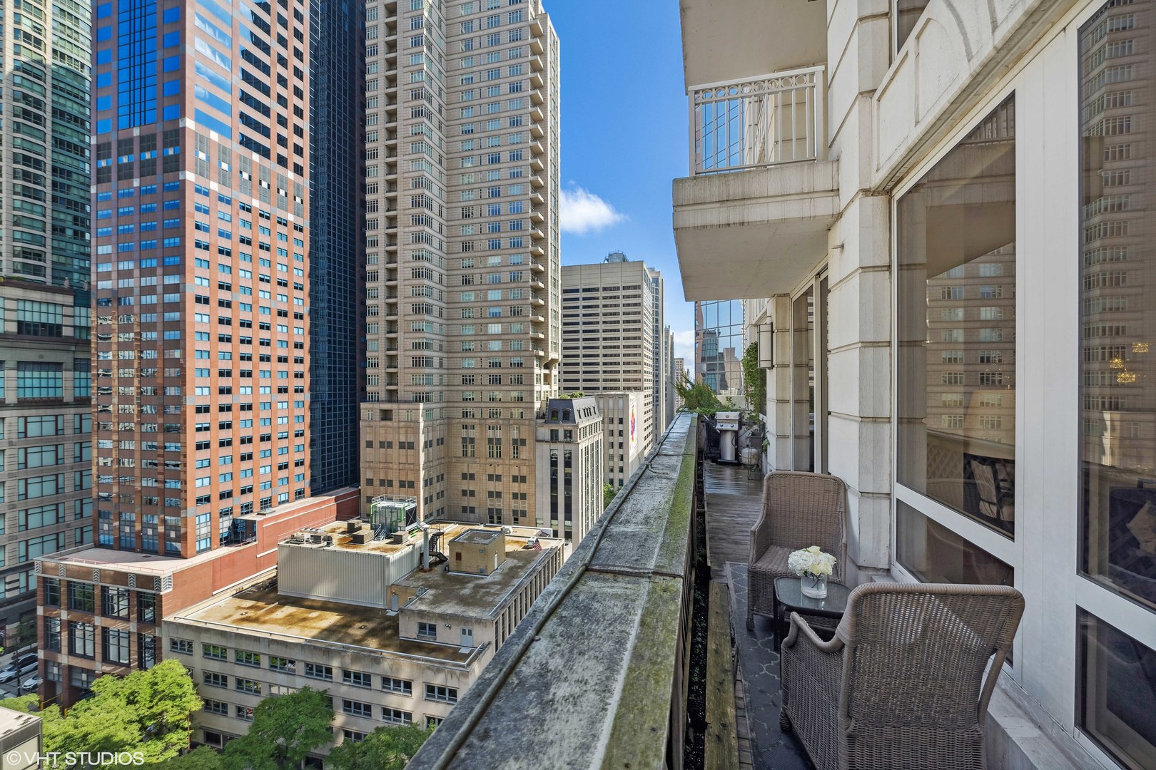 55 E Erie Street Unit: 1402