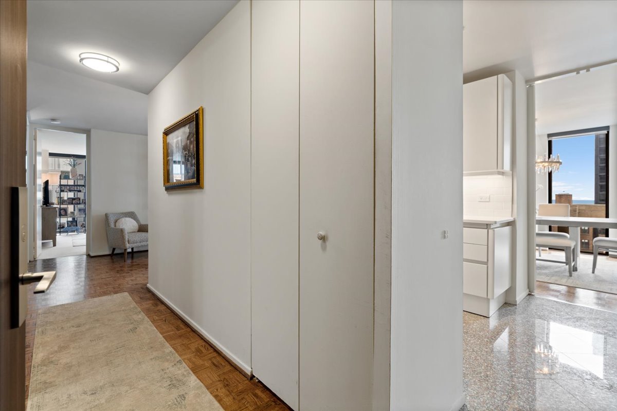 200 E DELAWARE Place Unit: 13C