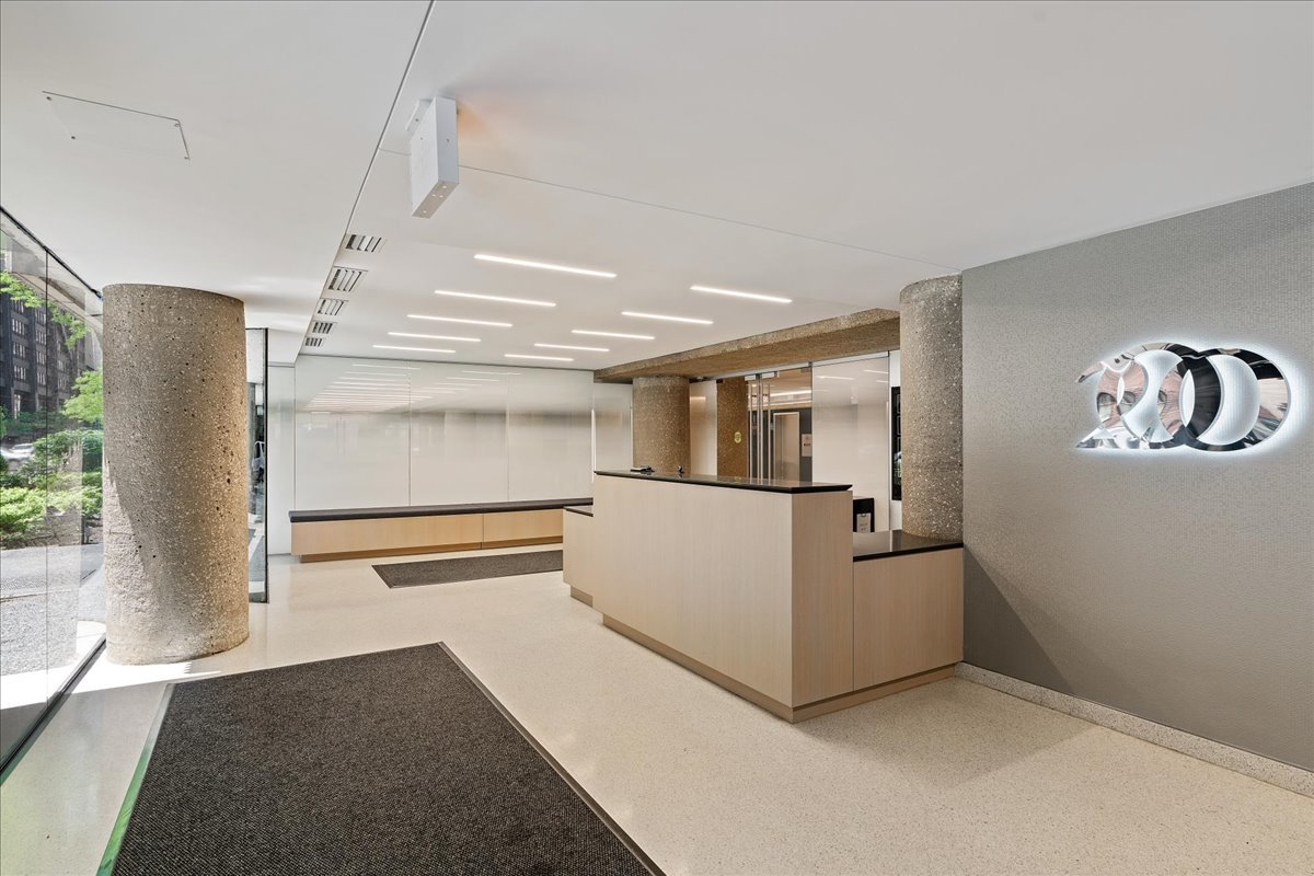 200 E DELAWARE Place Unit: 13C