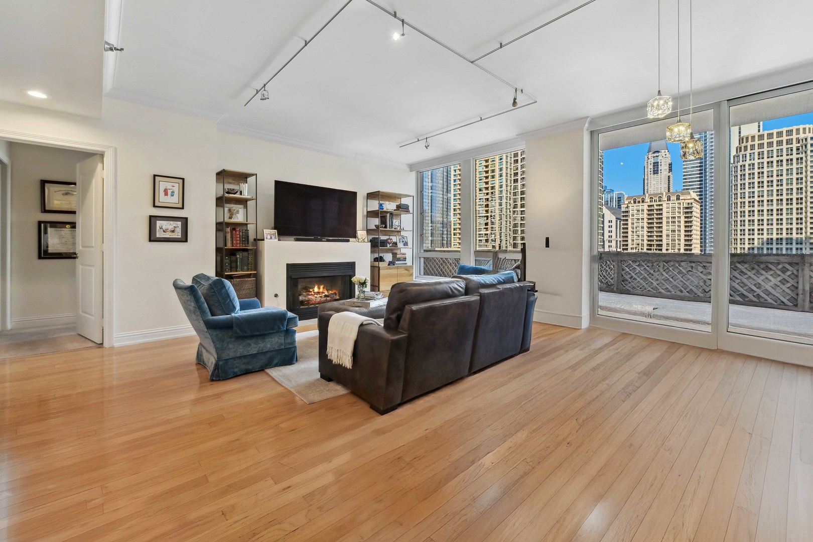 55 E Erie Street Unit: 1402