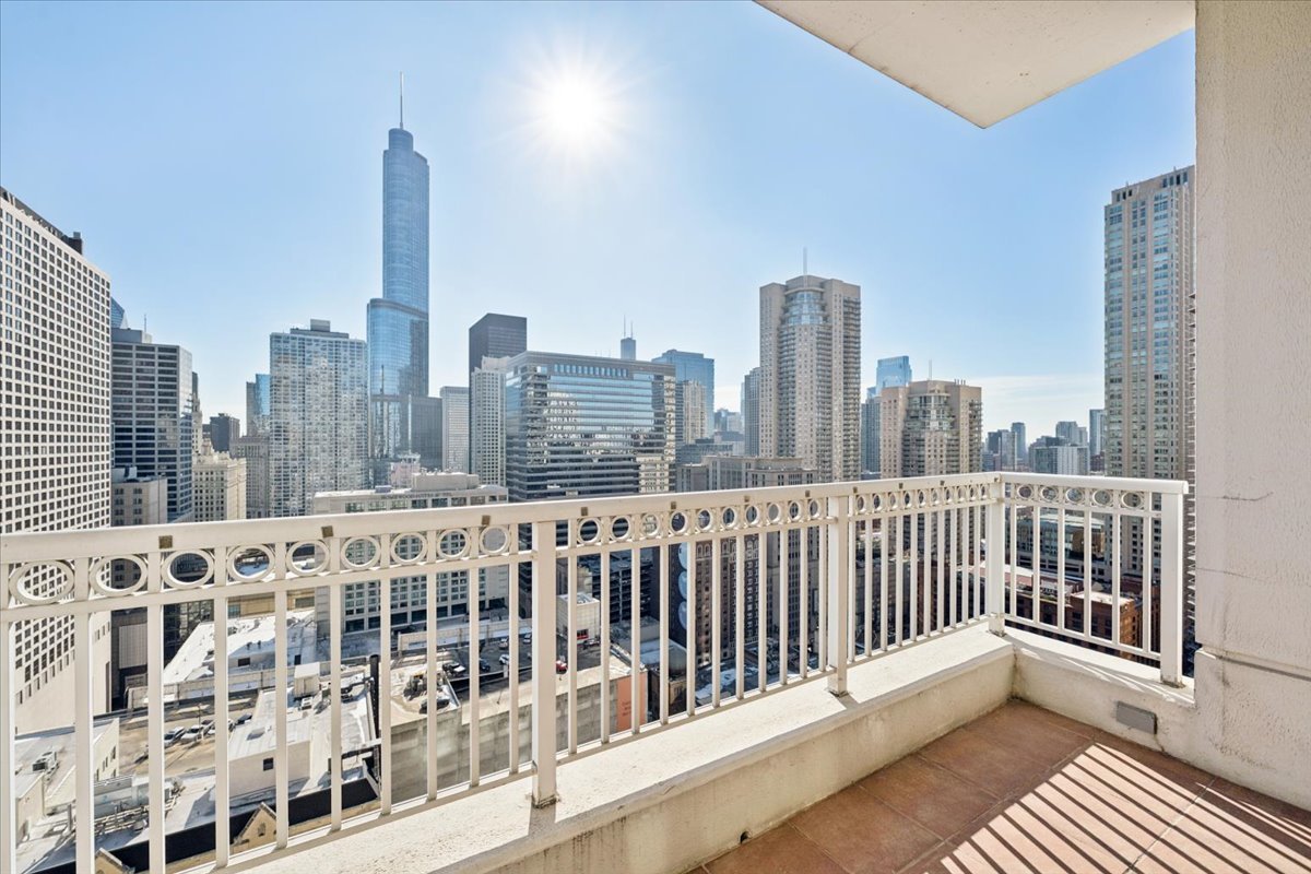 55 E Erie Street Unit: 2705