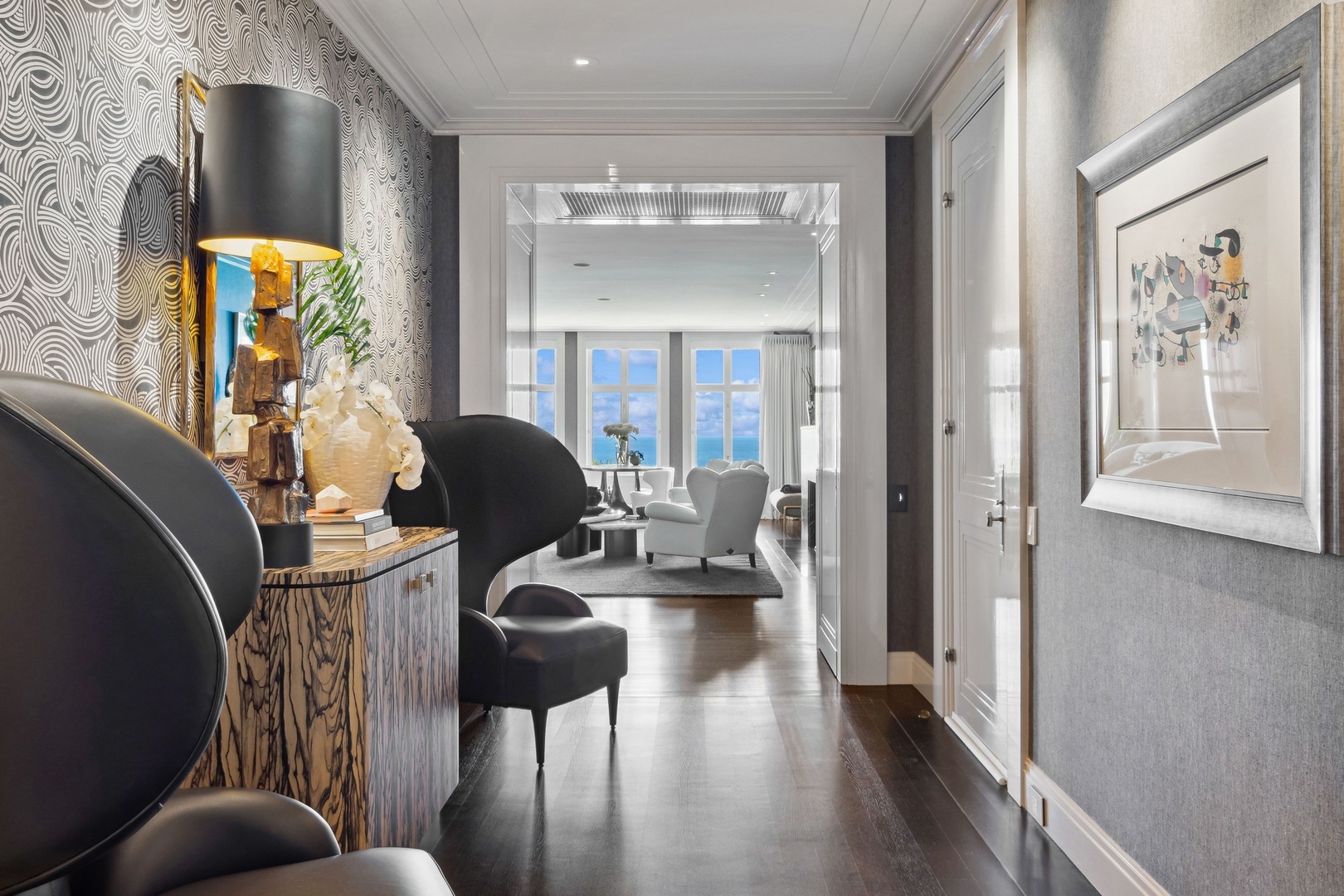 1540 N Lake Shore Drive Unit: 8N