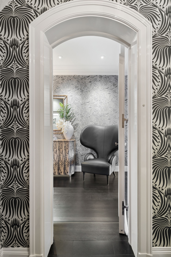 1540 N Lake Shore Drive Unit: 8N