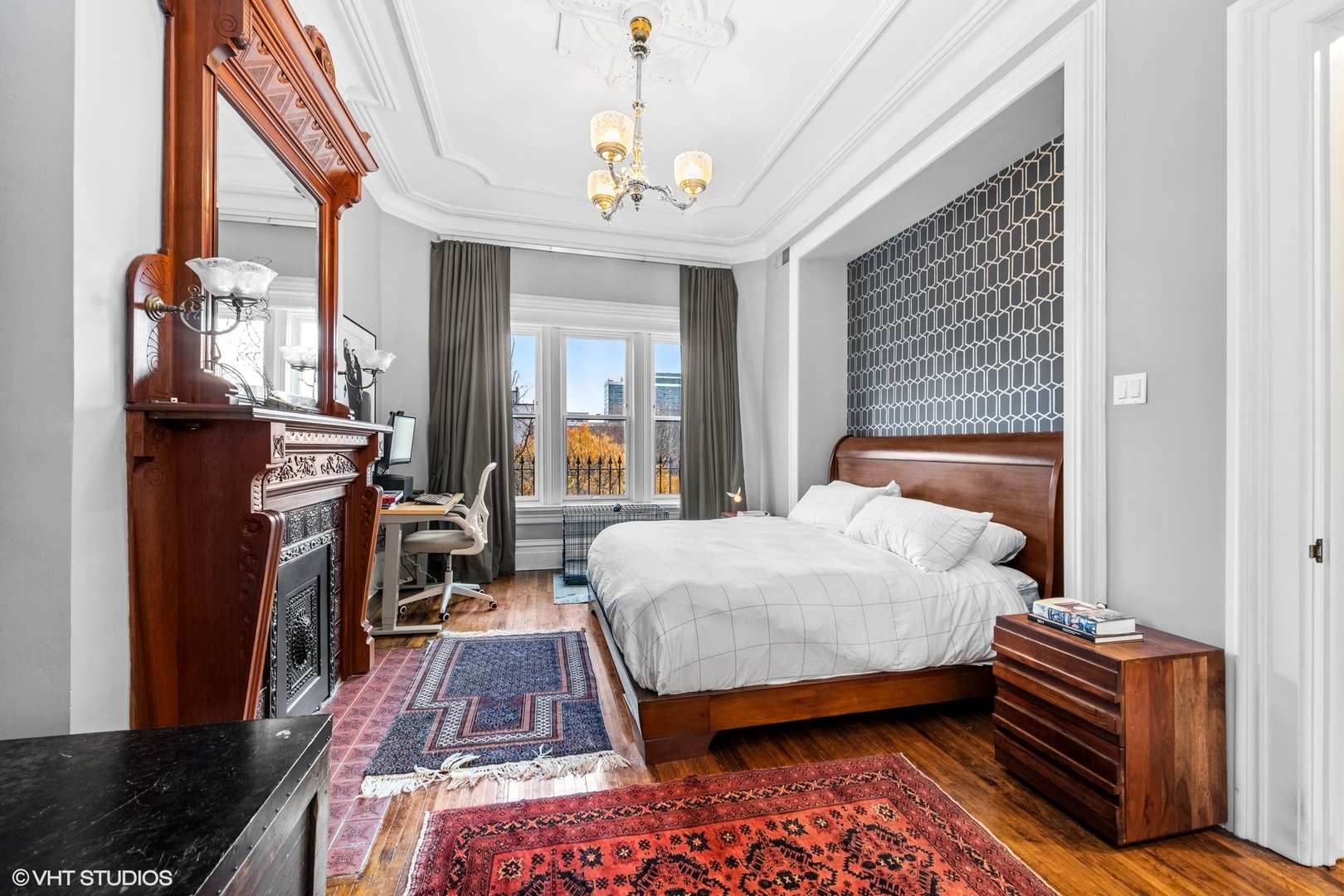 871 N La Salle Street Unit: 3