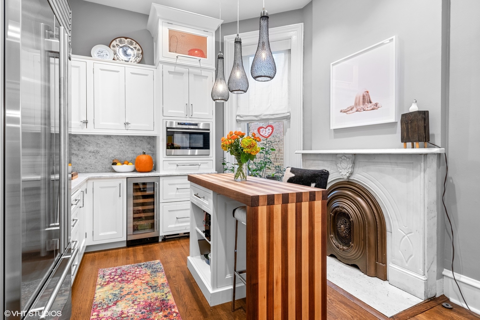 871 N La Salle Street Unit: 3