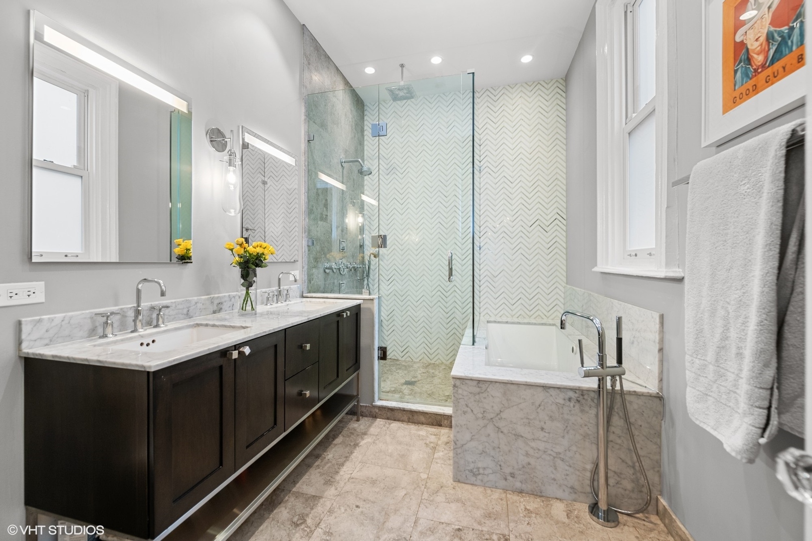 871 N La Salle Street Unit: 3