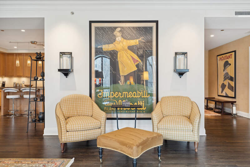 840 N LAKE SHORE Drive Unit: 202