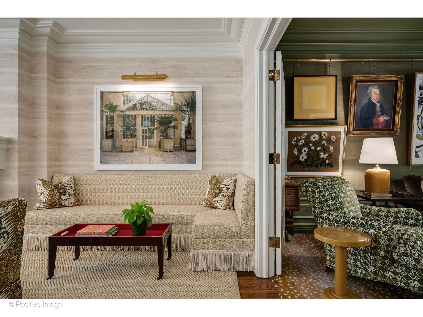 230 E Delaware Place Unit: 4W