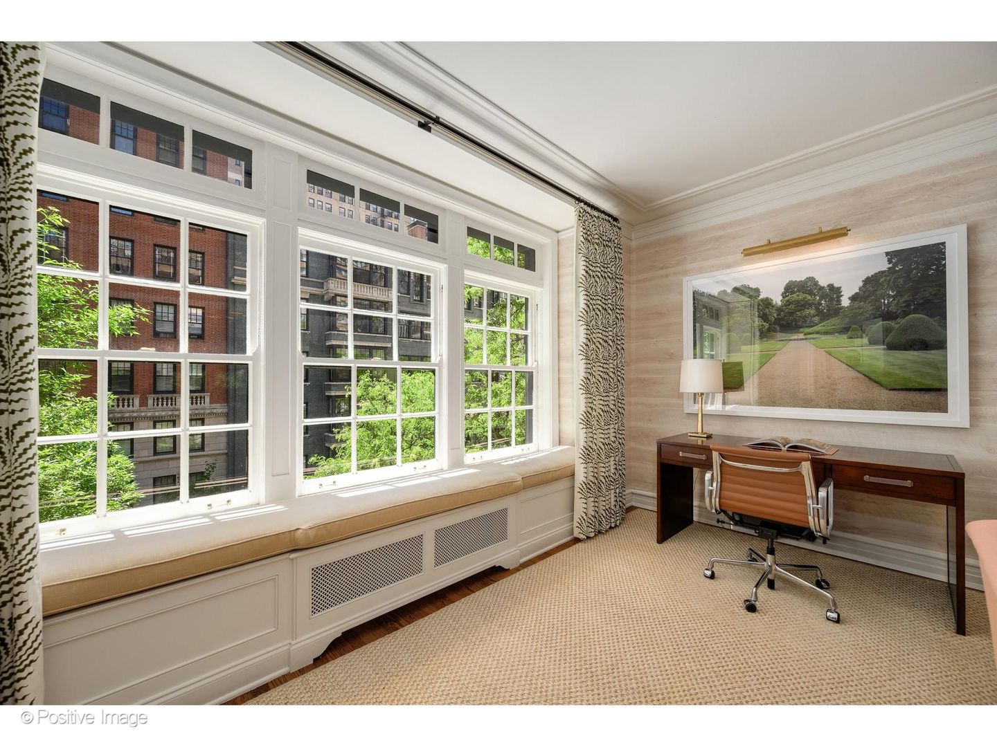 230 E Delaware Place Unit: 4W
