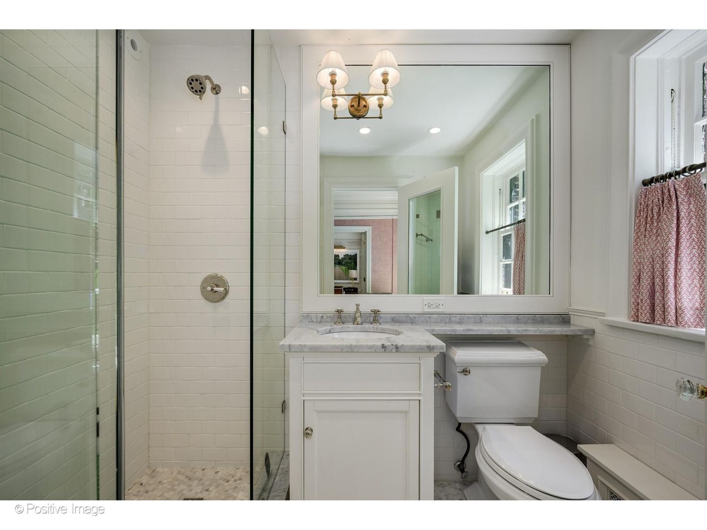 230 E Delaware Place Unit: 4W