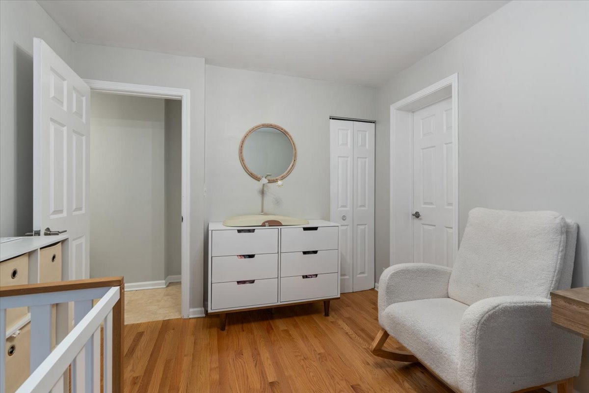 3900 N Pine Grove Avenue Unit: 209