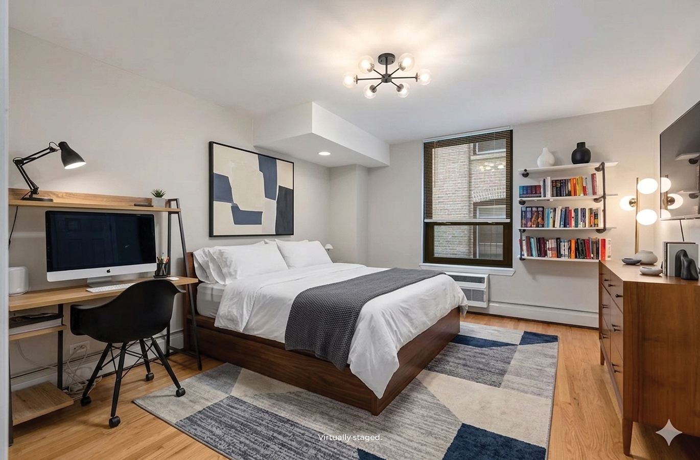 3900 N Pine Grove Avenue Unit: 209