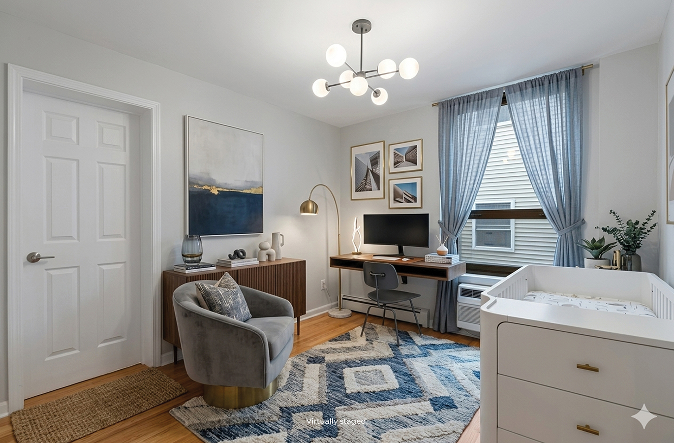 3900 N Pine Grove Avenue Unit: 209
