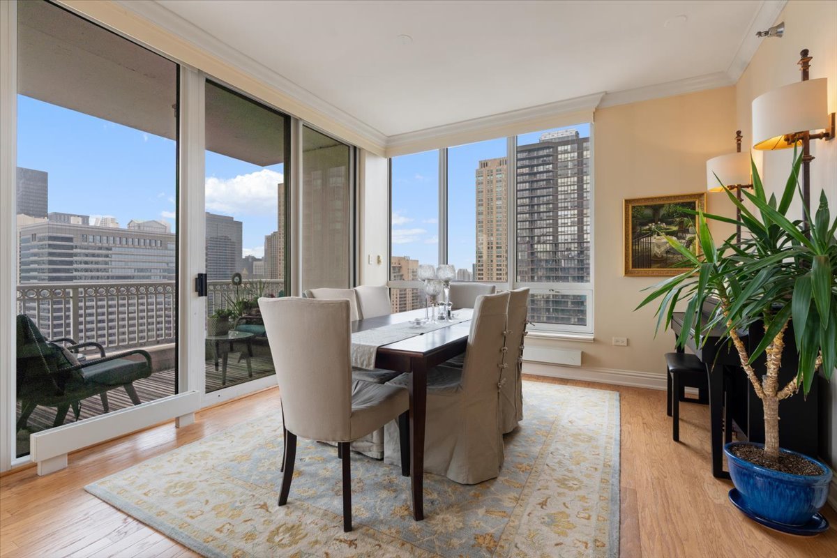 55 E Erie Street Unit: 3205