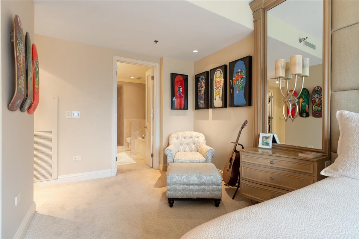 55 E Erie Street Unit: 3205