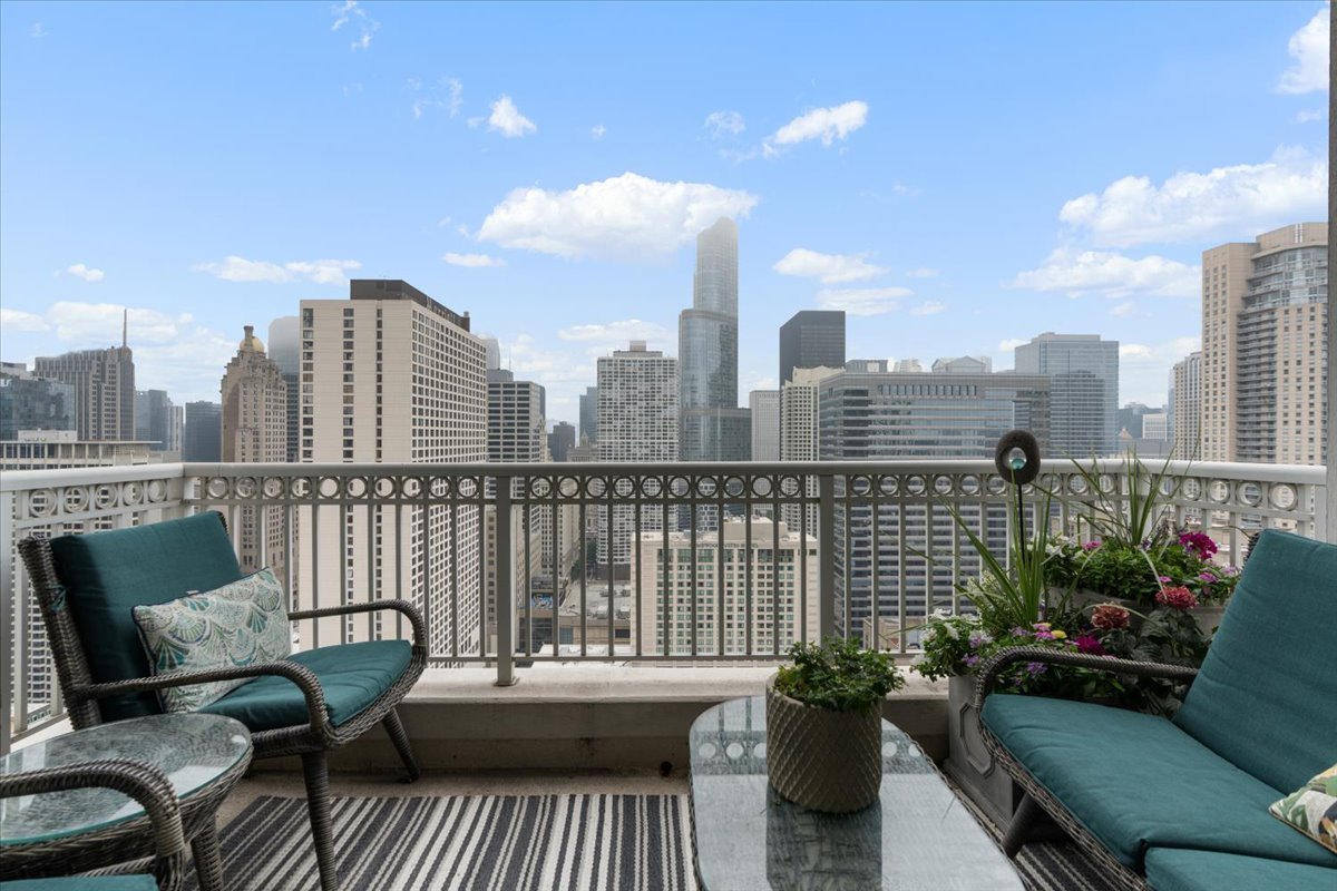 55 E Erie Street Unit: 3205