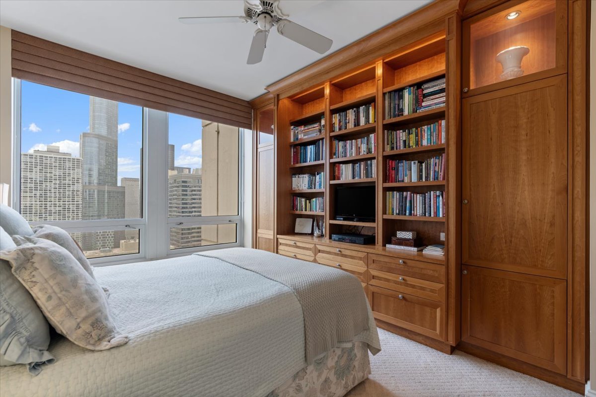 55 E Erie Street Unit: 3205