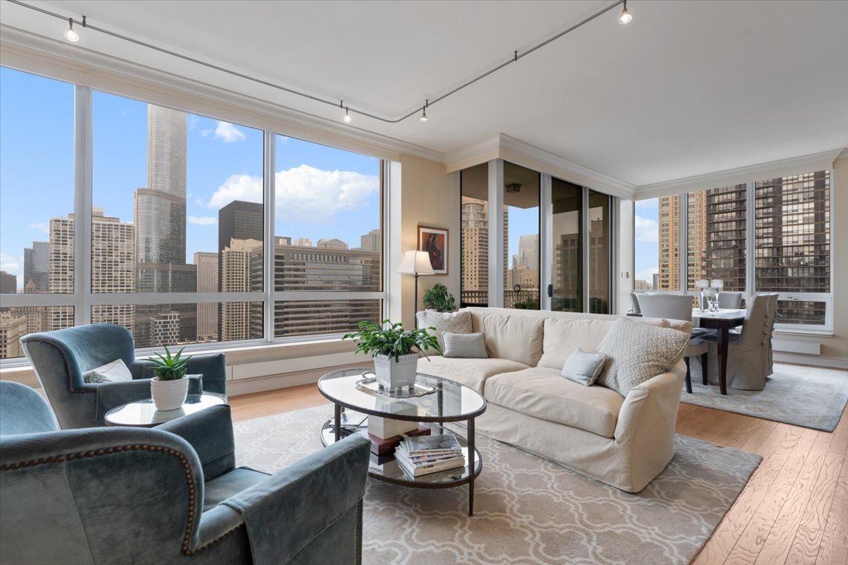 55 E Erie Street Unit: 3205