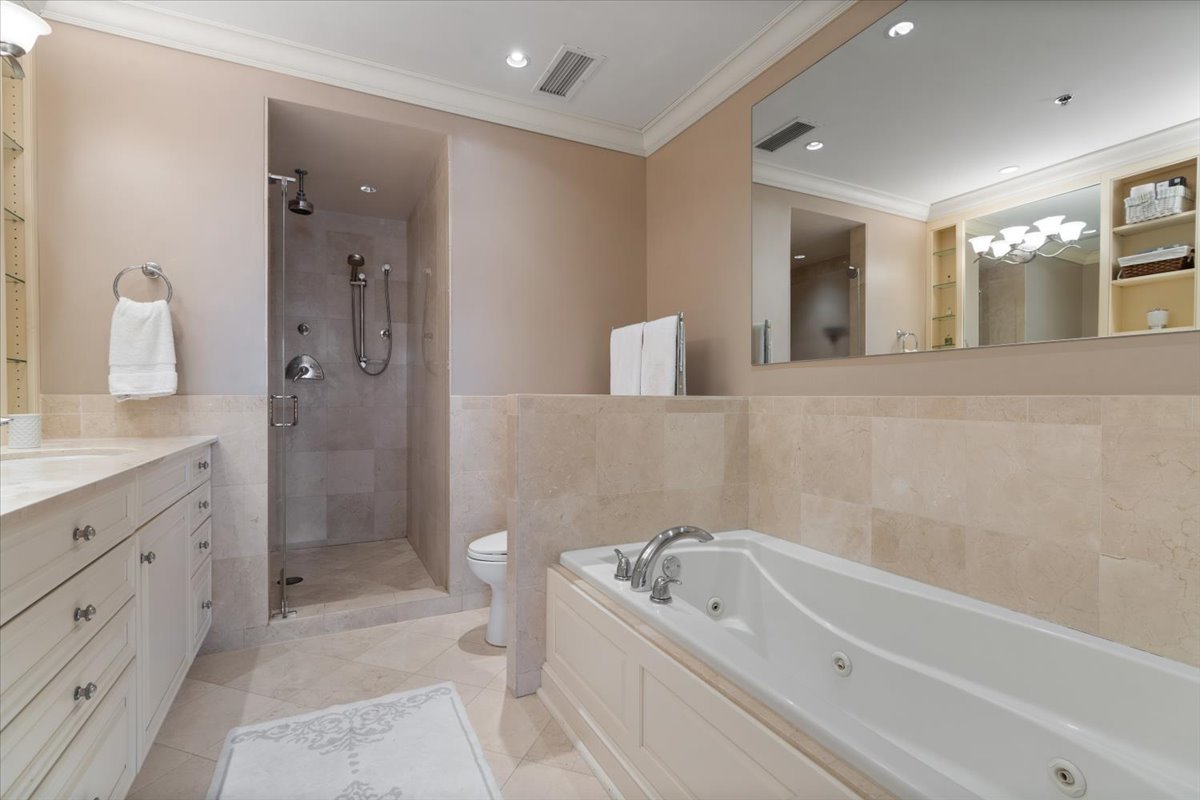 55 E Erie Street Unit: 3205