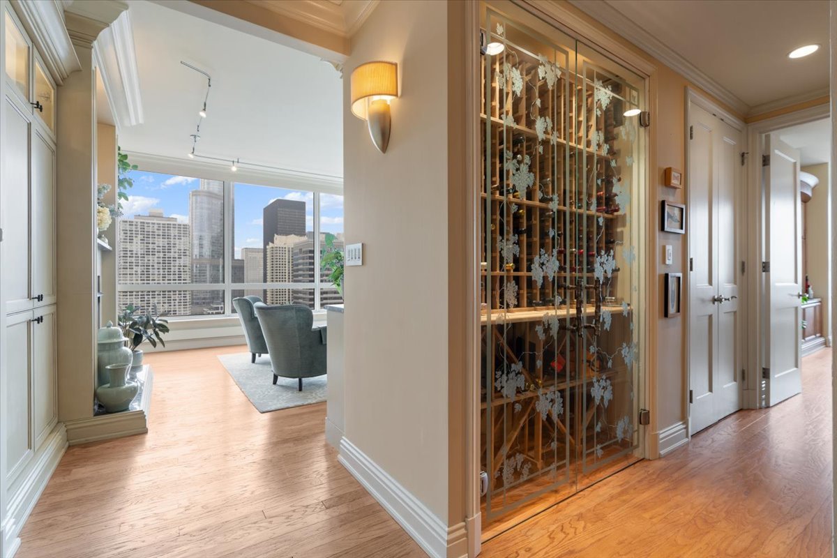 55 E Erie Street Unit: 3205