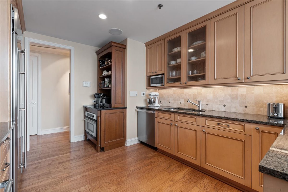 55 E Erie Street Unit: 3205